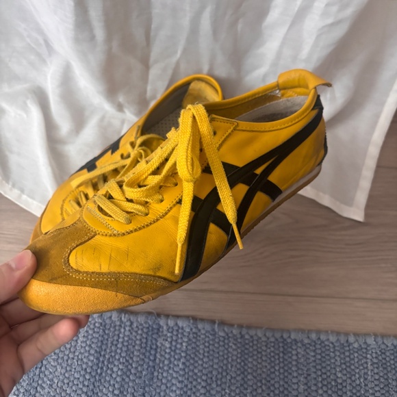 Onitsuka Tigers Yellow Black Bruce Lee Sneakers - Picture 2 of 12